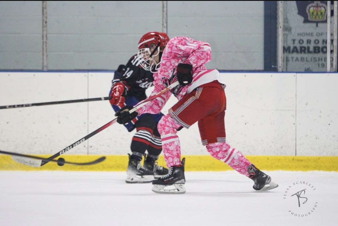 Deke around defender